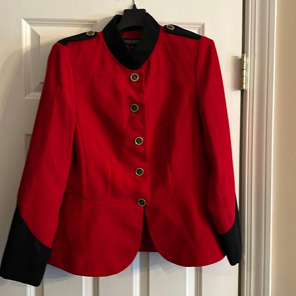 Beautiful blazer in red and black